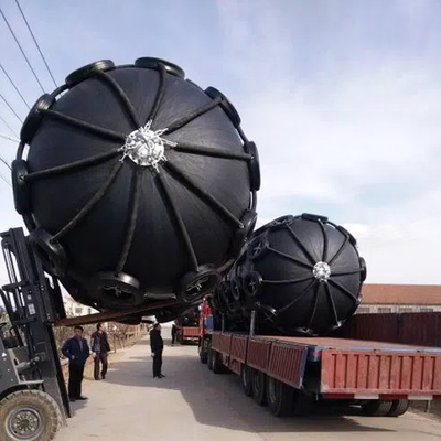 Defensa de goma inflable neumática los 3.3*6.5M 80kPa del 1:2014 ISO17357 para las operaciones del STS