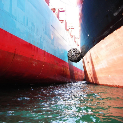 Defensa de goma inflable neumática los 3.3*6.5M 80kPa del 1:2014 ISO17357 para las operaciones del STS