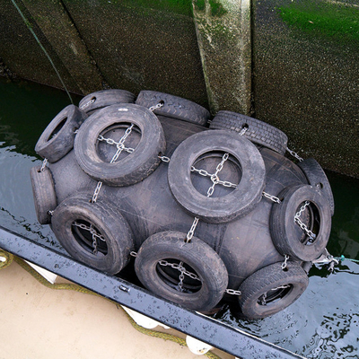 defensas 50kPa 80kPa de los 2.0*3.5M Floating Pneumatic Rubber para el muelle de la nave