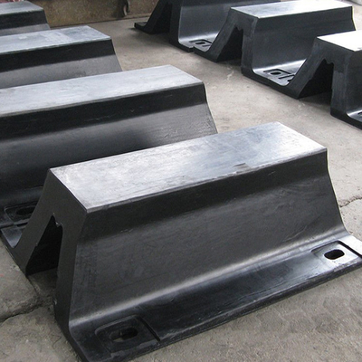 Defensa de goma del arco resistente 700H para la seguridad de la protección del barco del muelle