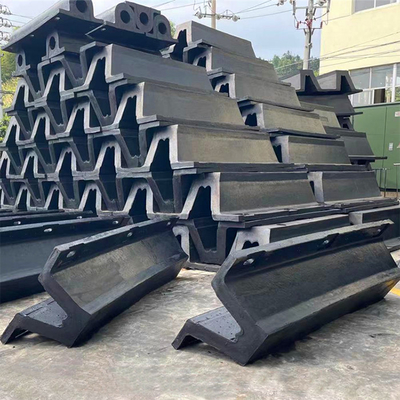 Tipo de goma Marine Berthing Boat Dock Customized de la defensa V del arco de DF-ARF500H