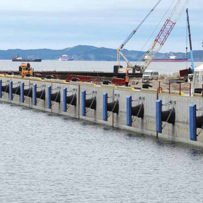 Resistencia de rasgón de goma de las defensas PIANC2002 del cono de NBR/NR Marine Dock Bumpers