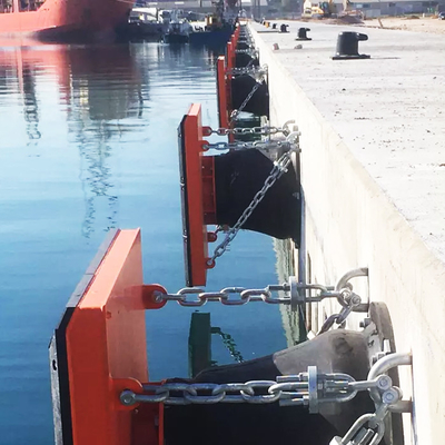 Orilla de goma de las defensas 82 del cono industrial Marine Dock Fenders