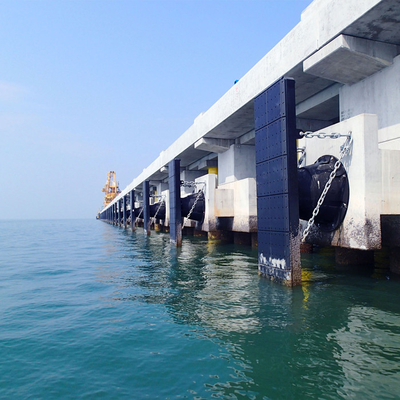 Las defensas de goma del cono PIANC2002 fijaron a Marine Fender Systems For Berth