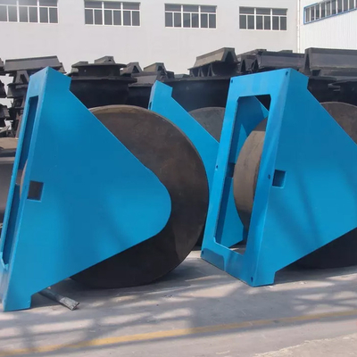 Defensa fija de goma negra 175kN - 1000kN para la protección del barco del muelle