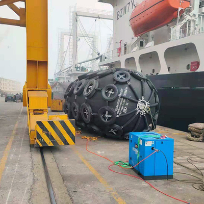 Tipo defensa neumática los 3.3*6.5M ISO17357 de CTN de la defensa de goma del muelle