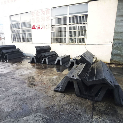 Tipo de goma AIPCN 2002 de la defensa V del muelle del OEM de Marine Protection del arco