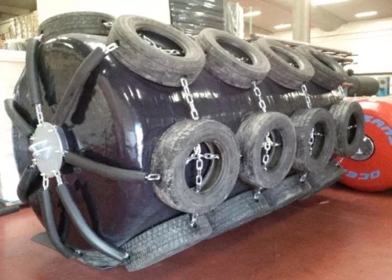 La espuma cerrada de alta densidad de la célula llenó la protección de Marine Fenders Dock Suspension Ship