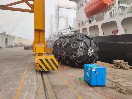 0,15 funcionamientos estables de la abrasión baja de goma neumática de la defensa del aire comprimido del MPa