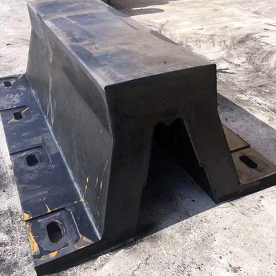 Fenders de carga pesada V / D 1000 mm montados en el muelle para superyates