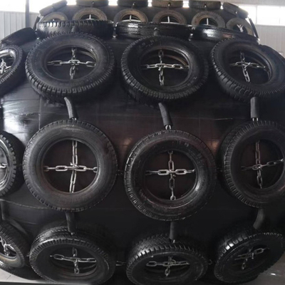 Fender de caucho negro de Yokohama con certificación BV y fácil instalación