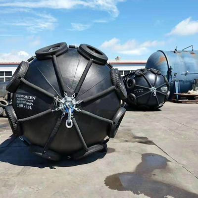 50Kpa Pneumatic Rubber Fender 80Kpa Yokohama Floating Fender para el tiempo
