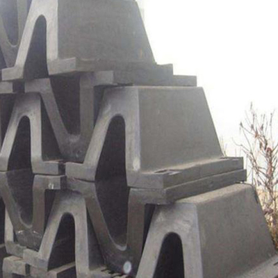 Fender de caucho de arco negro de alta resistencia a la abrasión para la protección del puerto