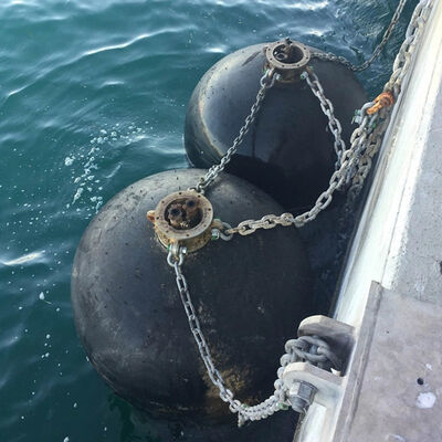 Construcción de caucho duradero Fender submarino Excelente disipación de energía A prueba de intemperie