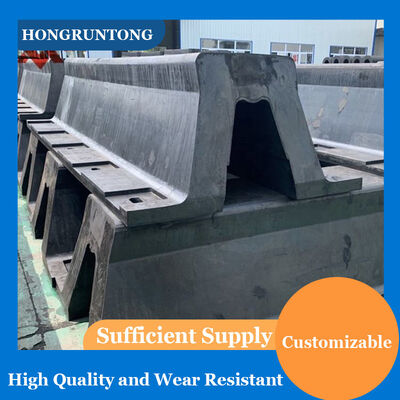 Fender de caucho de arco Distribución uniforme de la fuerza Bajo mantenimiento Alta resistencia a la compresión