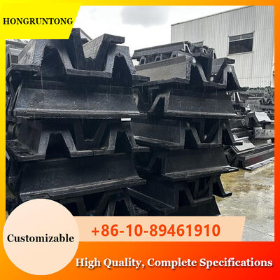 Fender de caucho de arco Distribución uniforme de la fuerza Bajo mantenimiento Alta resistencia a la compresión